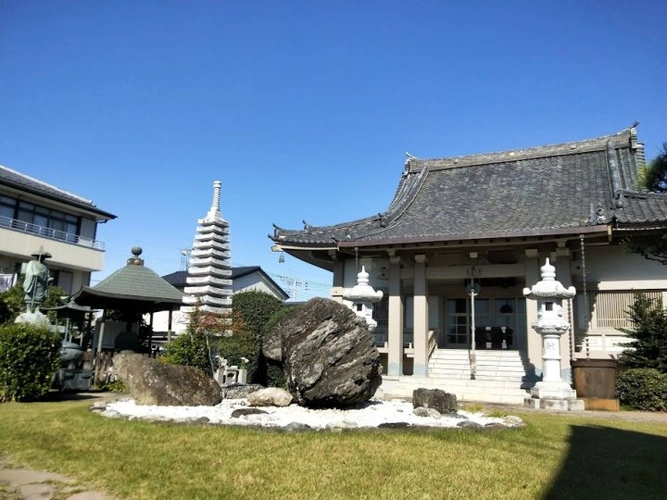 小山市 持寳寺 のうこつぼ