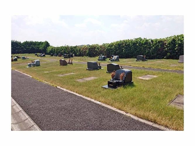 下野市すがた川霊園墓地 