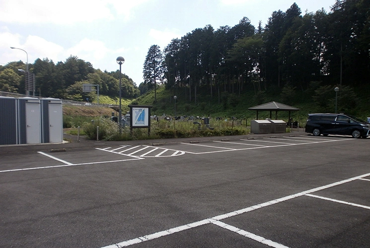 さくら市営 きぬの里霊園 駐車場の写真