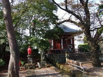 日光市にある寺院墓地