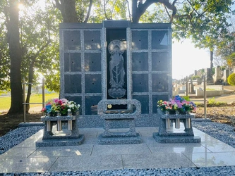 群馬県伊勢崎市にある寺院墓地