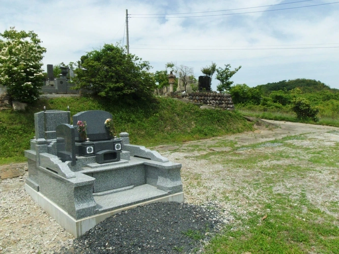 吉井町岩崎共同墓地 墓地