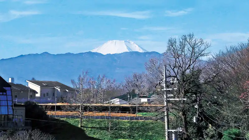 あざみ野浄苑 悠久の丘 晴れた日には園内から富士山が見えます。