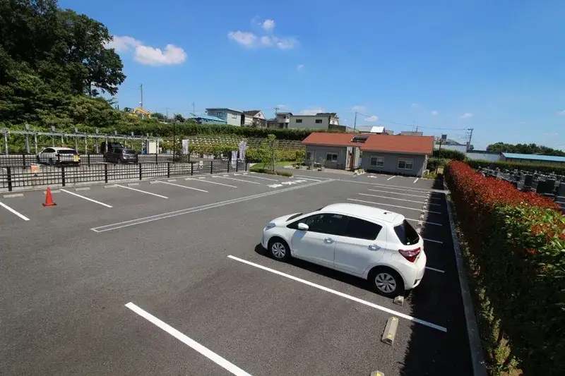 なごみの丘霊園 駐車場の写真