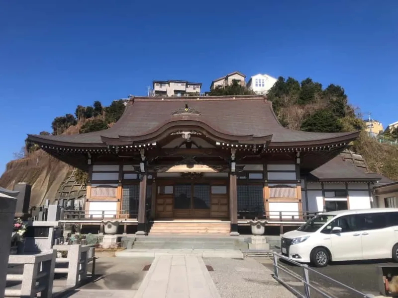 プレミアム横須賀久里浜樹木葬墓地 法要施設の写真