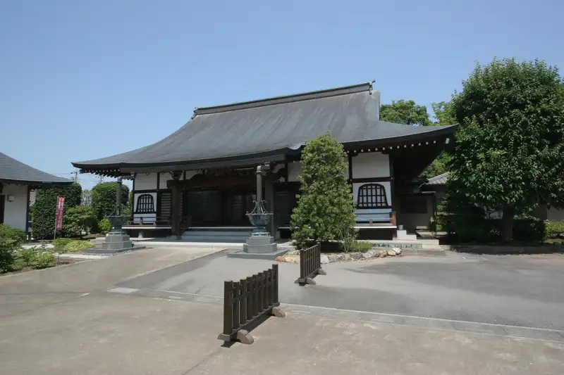 豊かな自然と落ち着いた雰囲気の霊園