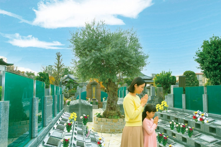 杉並 樹木葬 オリーブ光の庭園/合葬墓 