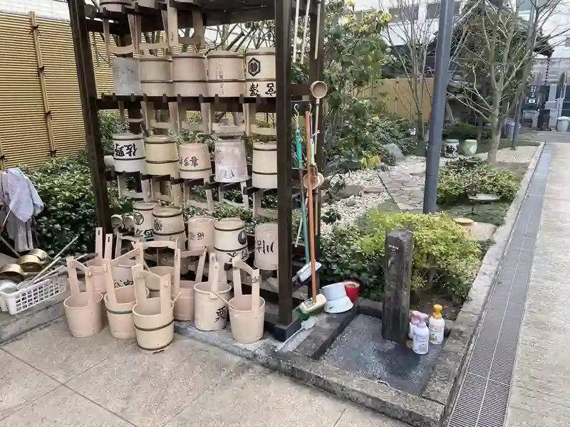 本駒込十方寺 水汲み場の写真
