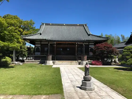 自然豊かな寺院墓地