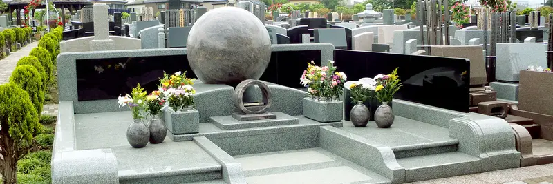 横浜いずみ野霊園 永代供養墓「宙（そら）の碑」