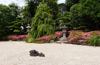 緑豊かな寿徳寺墓苑