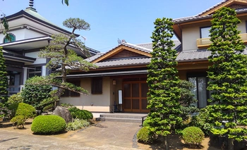 緑豊かな正音寺