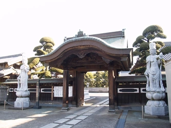 歴史を感じるお寺