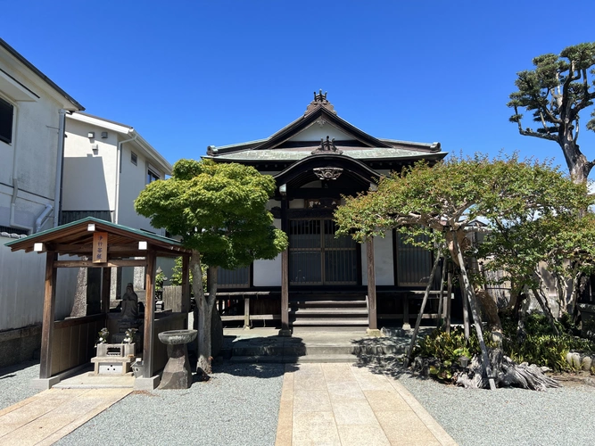 ロイヤル湘南大磯汐彩樹木葬墓地 浄行菩薩と鬼子母神堂