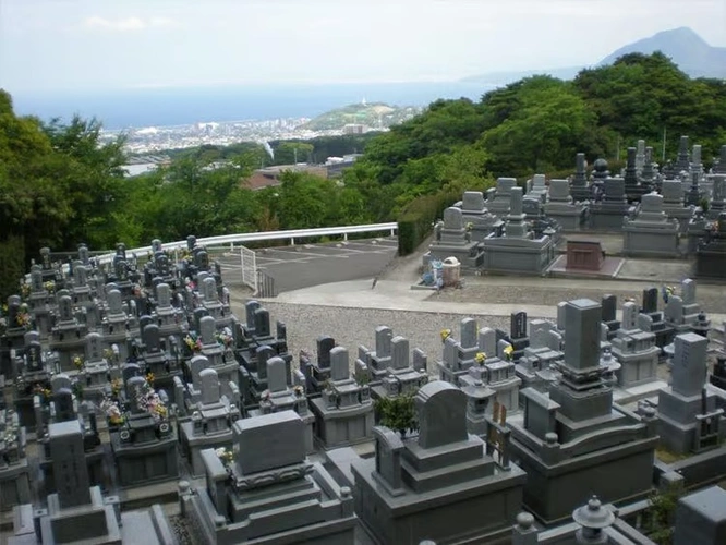 鶴見やすらぎ霊園 