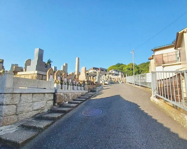 東大阪市 上六桜井共同墓地