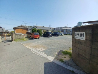 閑静な住宅地に位置する利便性