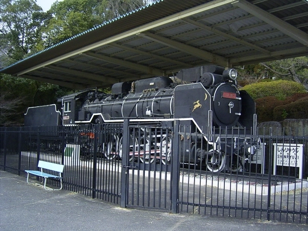 真龍寺霊園 D51の蒸気機関車