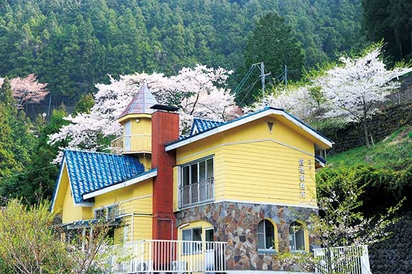 奥多摩霊園　家族永代供養「さくら」 管理事務所の写真