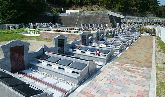 茨木市 明治の森霊園  樹木葬・永代供養墓
