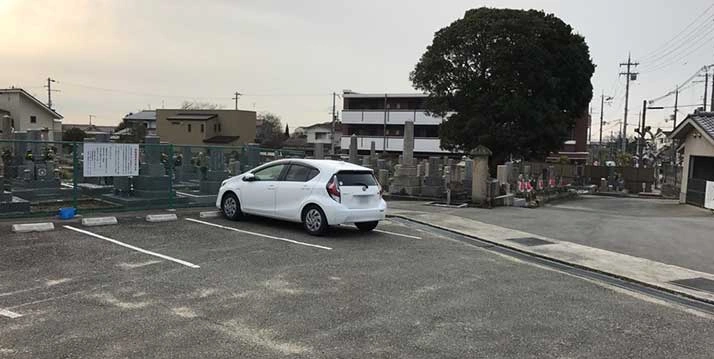 宝塚市 川面墓地 駐車場の写真