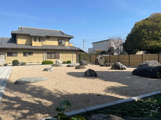 太田市 霊雲寺 のうこつぼ