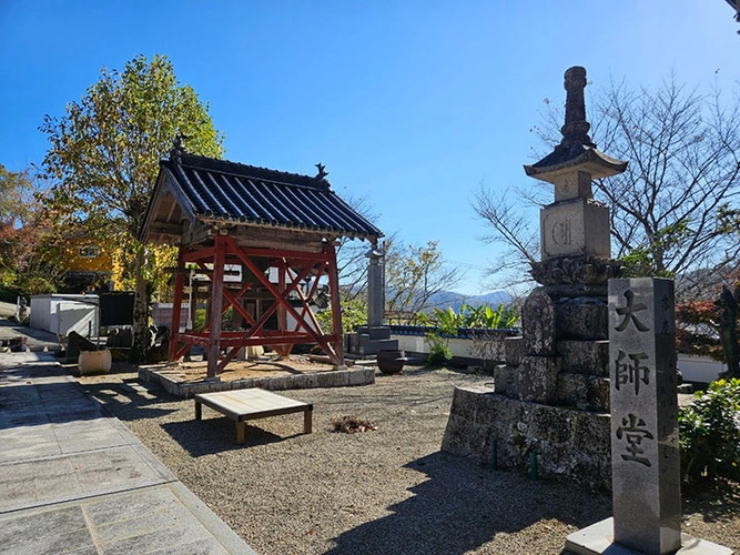 美作市 真休寺 のうこつぼ