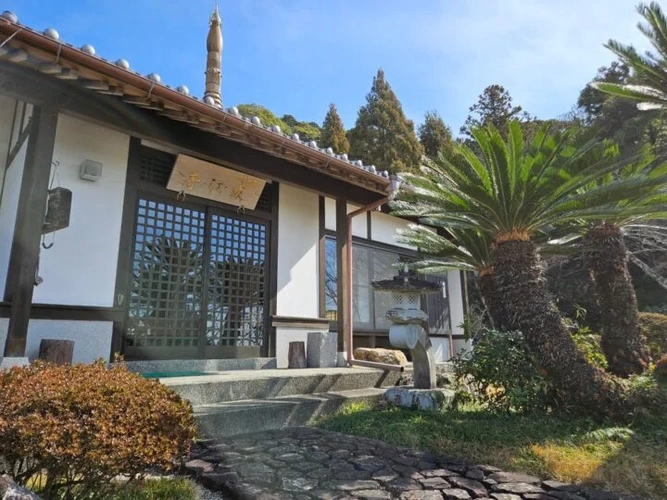 高知市 吸江寺 のうこつぼ