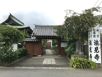 千葉県市川市にある寺院墓地