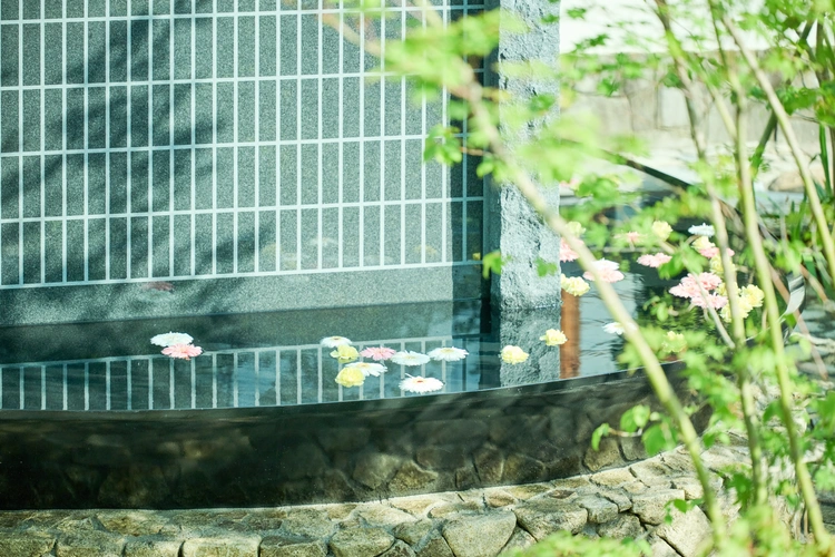 全プランお名前彫刻可能。眠る方のお名前にお手合わせできます。
