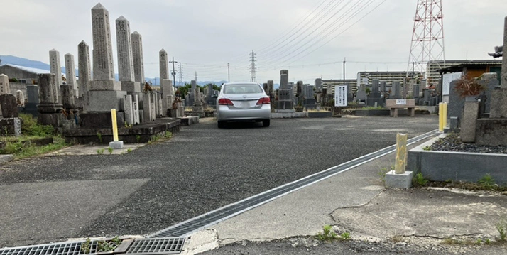 一須賀共同墓地 駐車場の写真