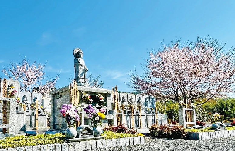 心花の里樹木葬墓地 