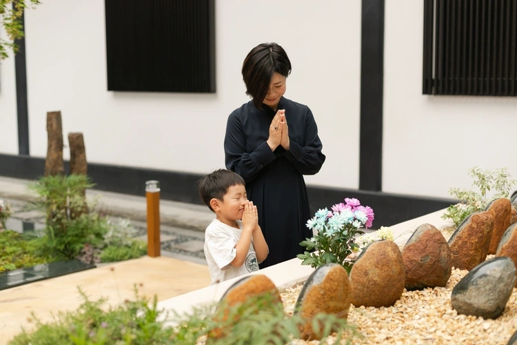 芝愛宕の森・光円寺樹木葬 凛花エリア