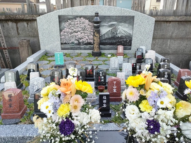 世田谷区 龍泉寺墓苑 ～蛍～