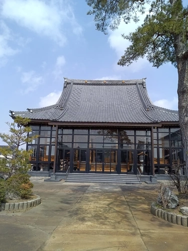 見附市 見附念輝樹木葬墓地