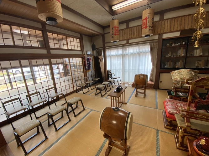 墓⽯を置かない「位牌型のお墓」⻑栄寺 法要施設の写真