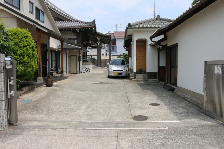 延光寺墓苑 駐車場