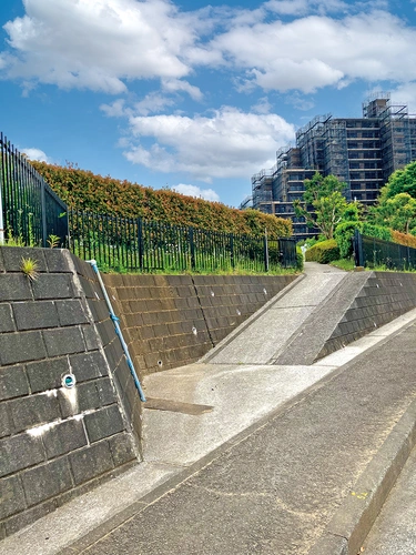 横浜やまた樹木葬墓地裏入り口