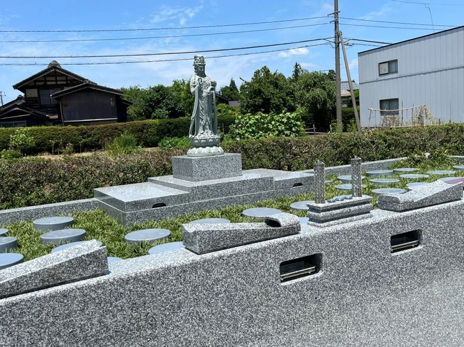 燕念輝樹木葬墓地の写真