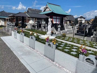 陽当たりが良好な寺院墓地