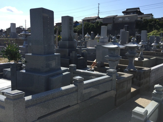 鳥取県の全ての市 花見潟墓地