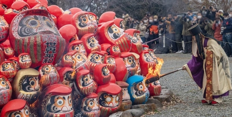 だるま供養