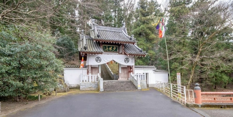 少林山達磨寺 永代供養墓・樹木葬 総門