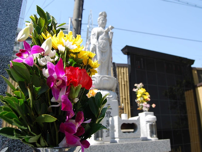 海泉寺墓地 