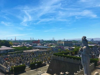 明るい雰囲気の民営霊園