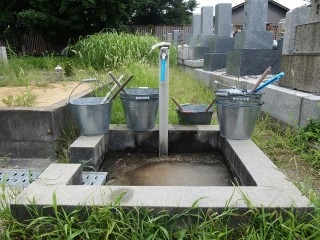 東大阪市営 荒本墓地 水汲み場の写真