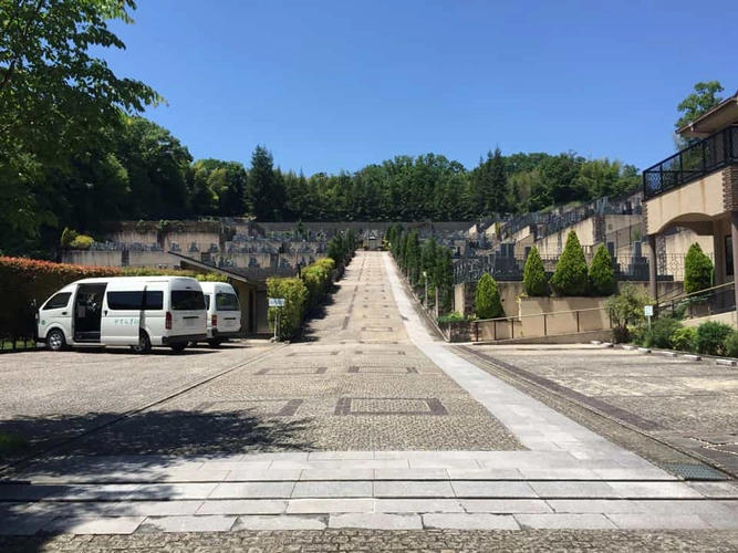 やすらぎの丘霊苑 駐車場の写真