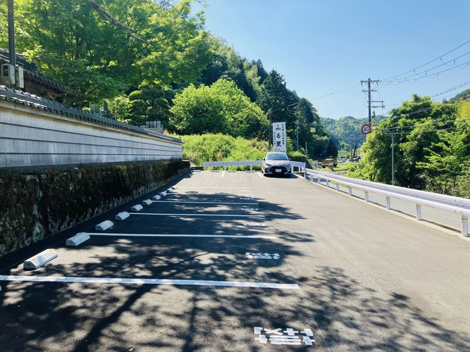 岸和田 転法輪寺 駐車場の写真