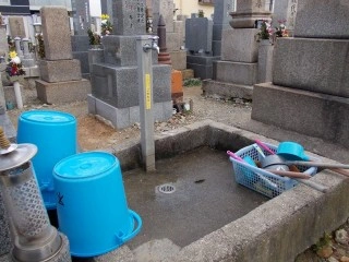 大阪市設 住吉霊園 水汲み場の写真