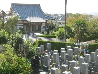 宗教不問の寺院墓地